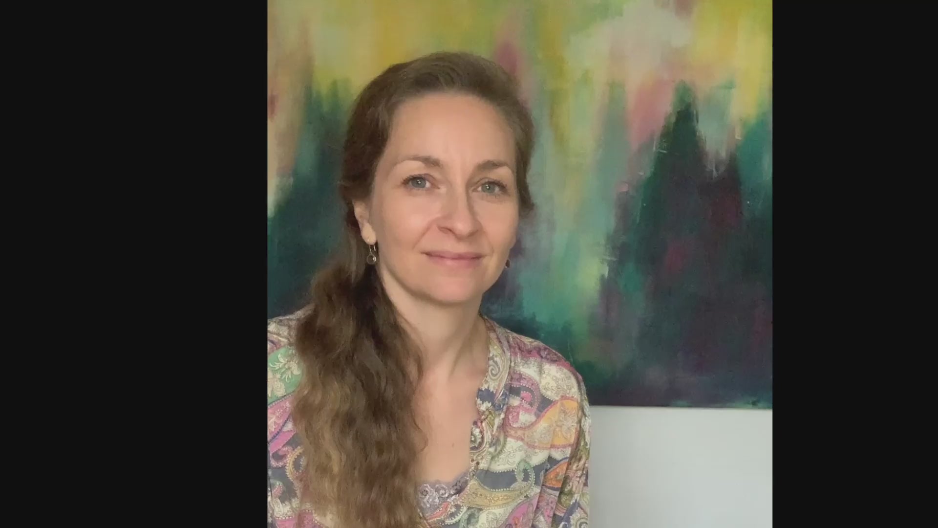 Load video: In the video, author, yoga teacher, and coach Isabelle Evita talks about the Danish bestseller The Five Seasons of Energy.